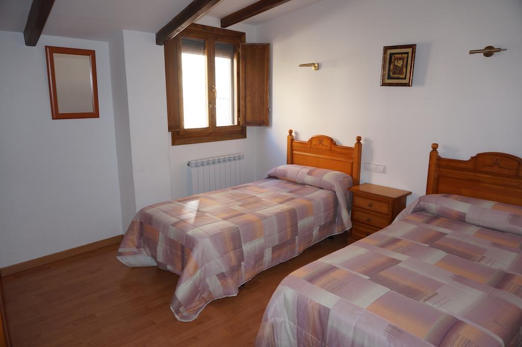 אלקויזר Casa Rural Os Arregueses מראה חיצוני תמונה