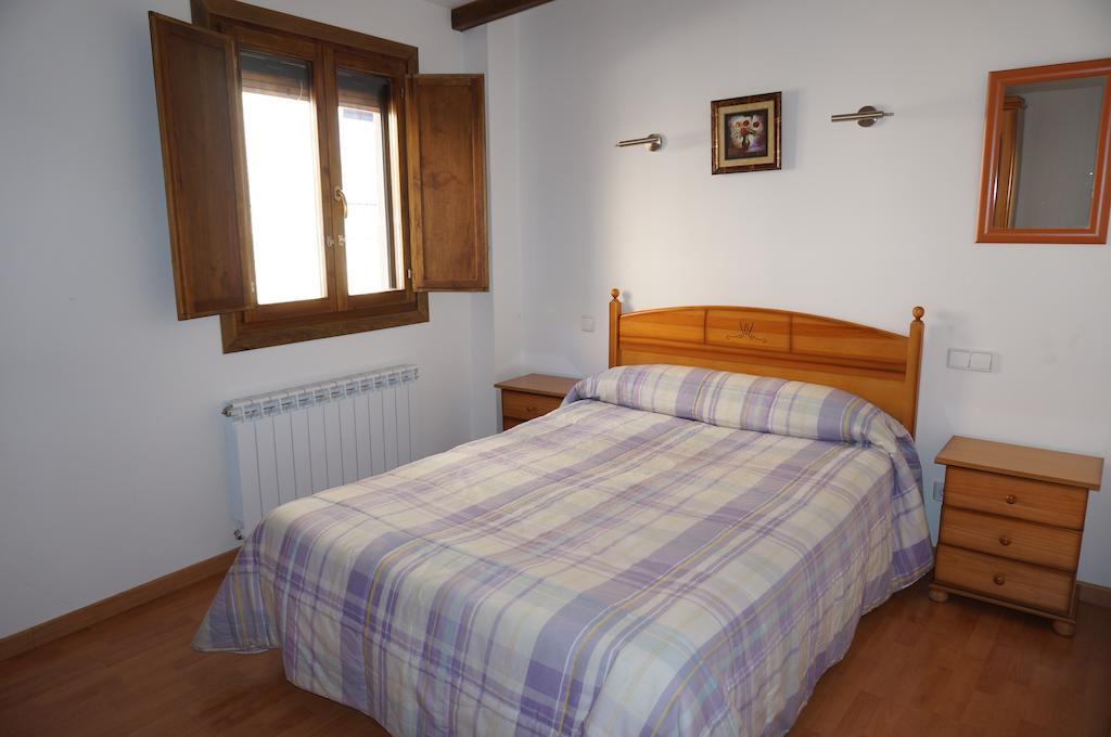 אלקויזר Casa Rural Os Arregueses מראה חיצוני תמונה