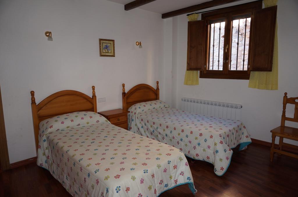 אלקויזר Casa Rural Os Arregueses מראה חיצוני תמונה