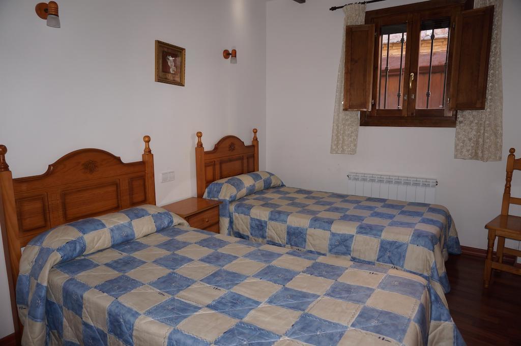 אלקויזר Casa Rural Os Arregueses מראה חיצוני תמונה